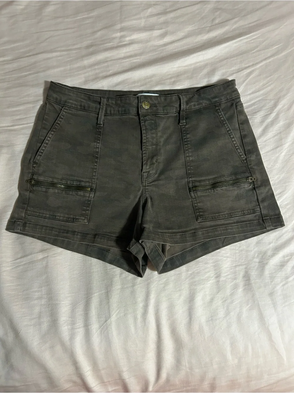 Pistola Hannah Camo Cargo Shorts Size 30